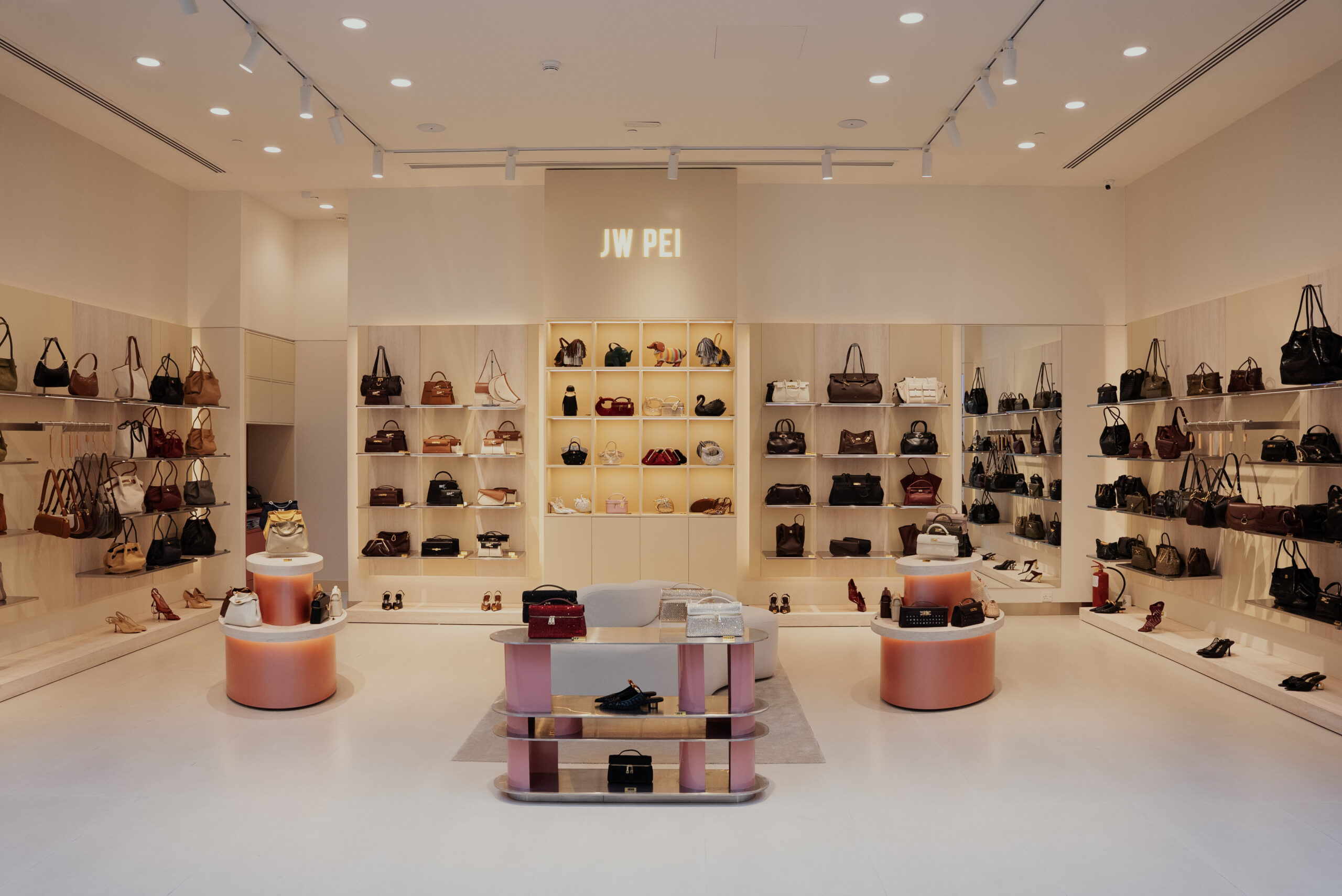 JW PEI Expands in Kuwait with New Store at The Avenues, Opened by Starco Holding 